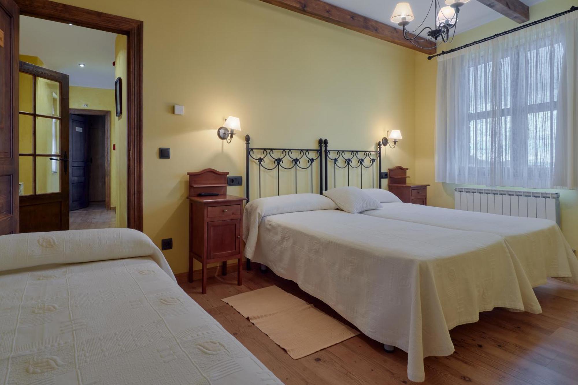 Hotel Rural Montealegre Montealegre  Esterno foto